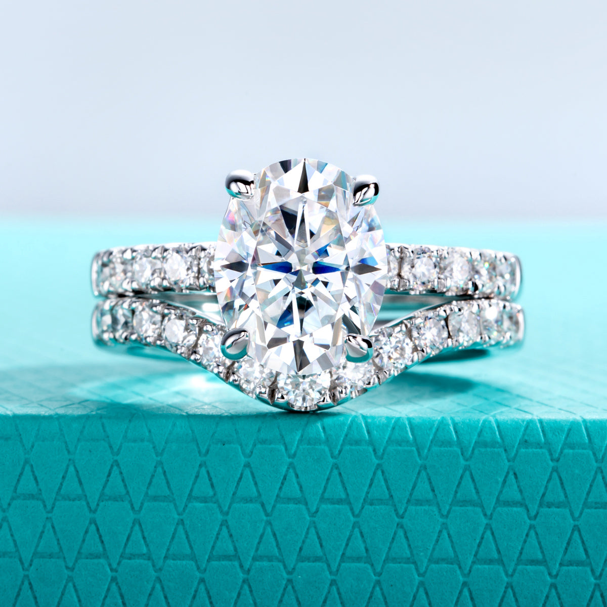 Oval‑Cut Moissanite Stackable Ring Set