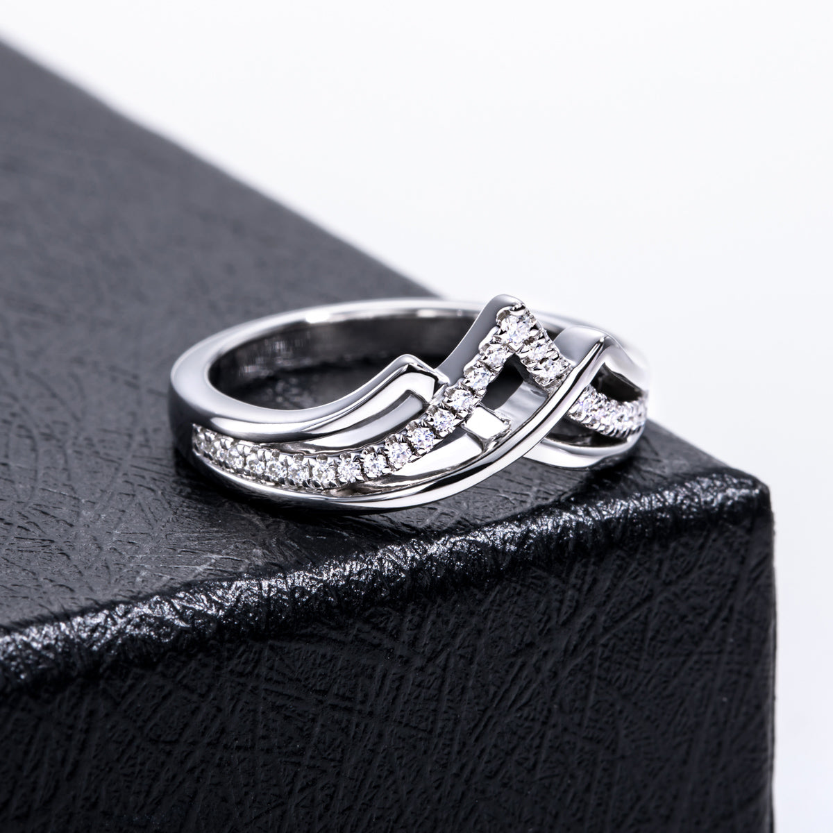 S925 Sterling‑Silver French‑Style V‑Shaped Moissanite Ring