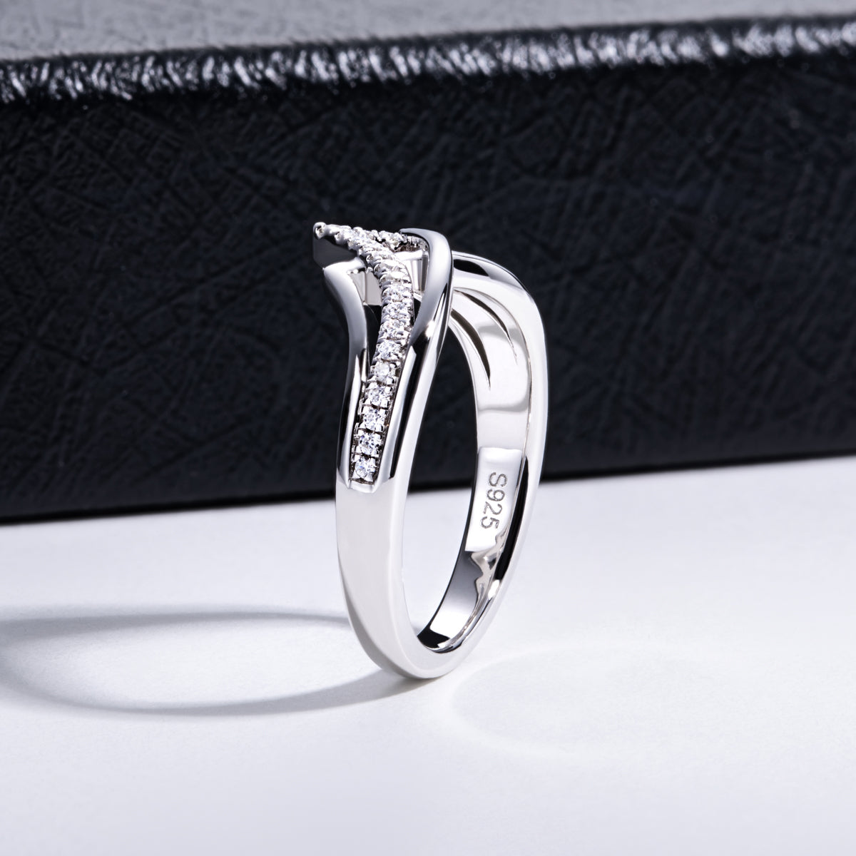 S925 Sterling‑Silver French‑Style V‑Shaped Moissanite Ring