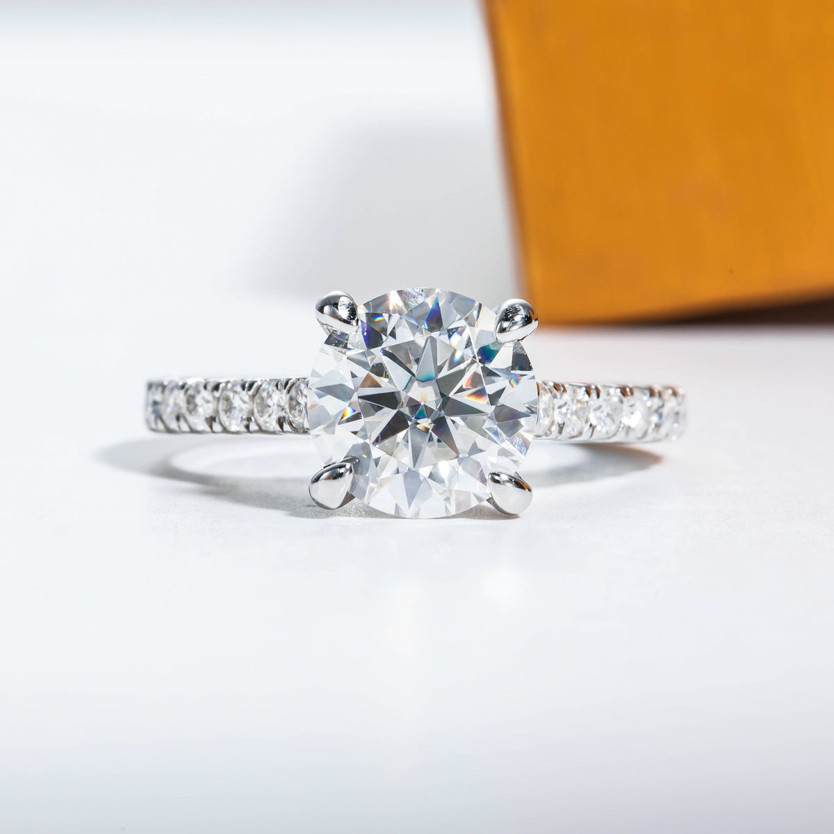 S925 Sterling Silver Women’s Round Center