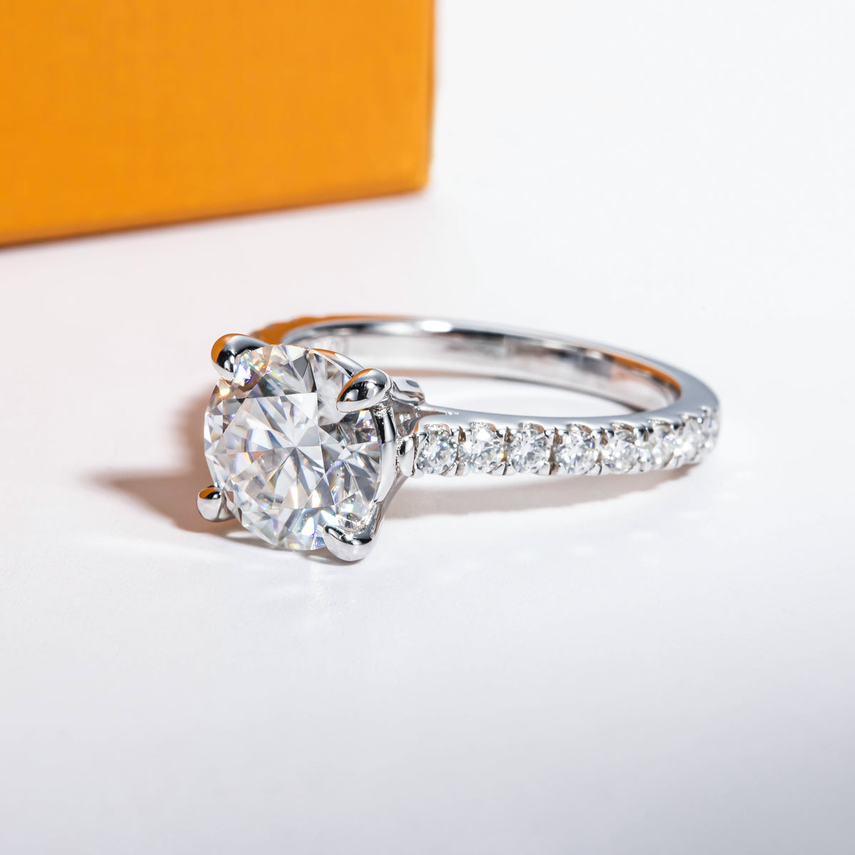 S925 Sterling Silver Women’s Round Center