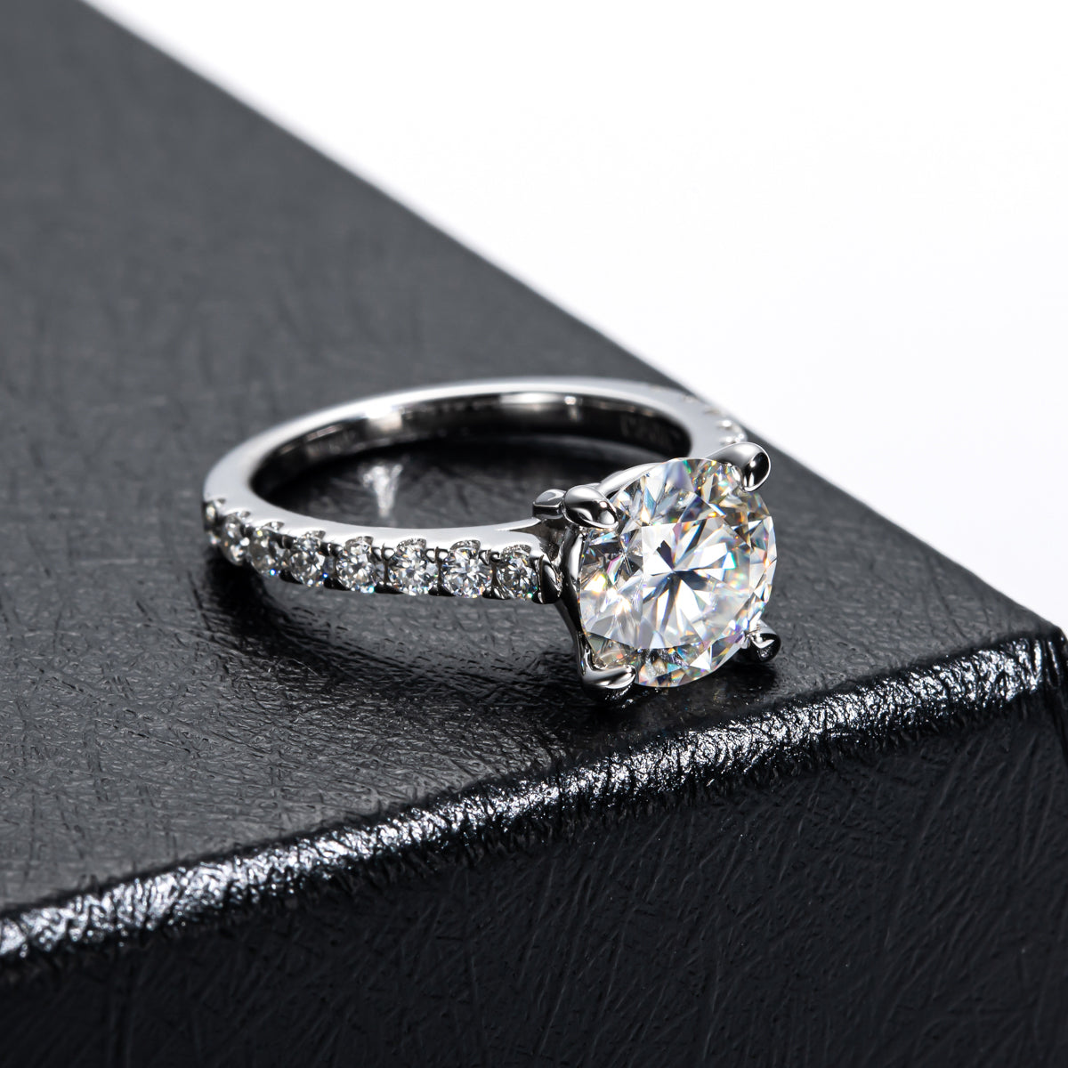 S925 Sterling Silver Women’s Round Center