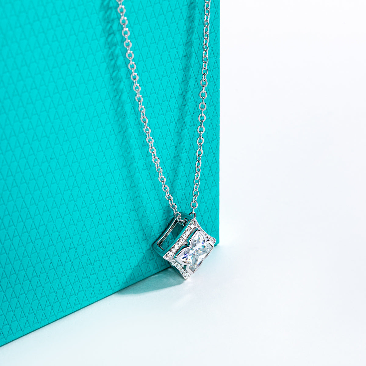 S925‑Silver 2.0CT Princess‑Cut Moissanite Lily‑Grass Pendant
