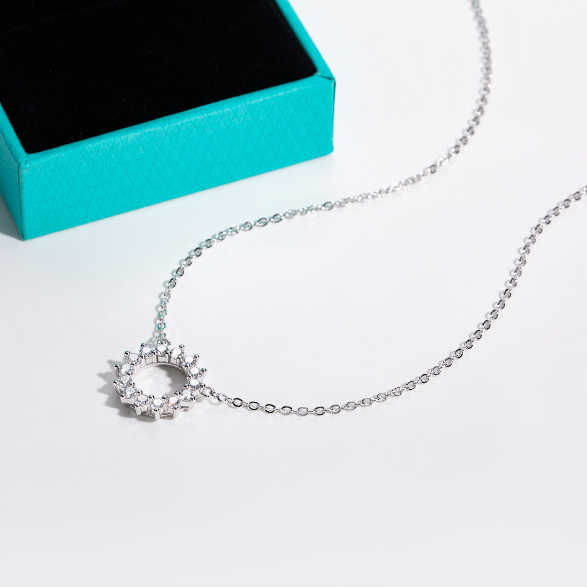 S925 Sterling Silver Hollow Circle Lock Inlaid Moissanite Pendant Necklace