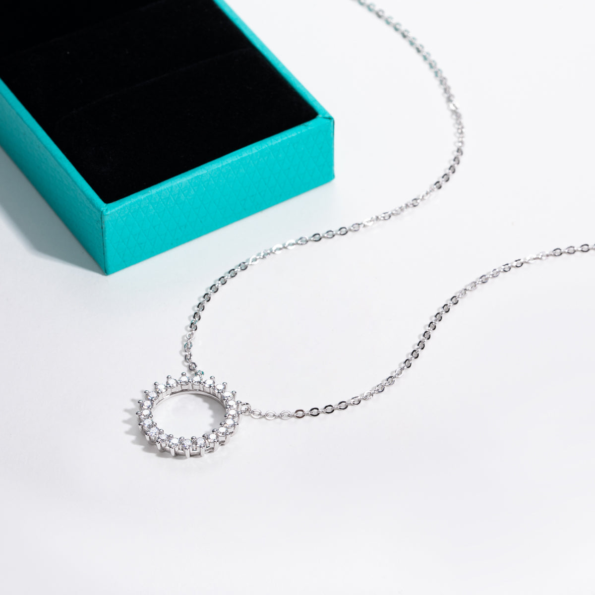 S925 Silver Moissanite Hollow Circle Clavicle Chain