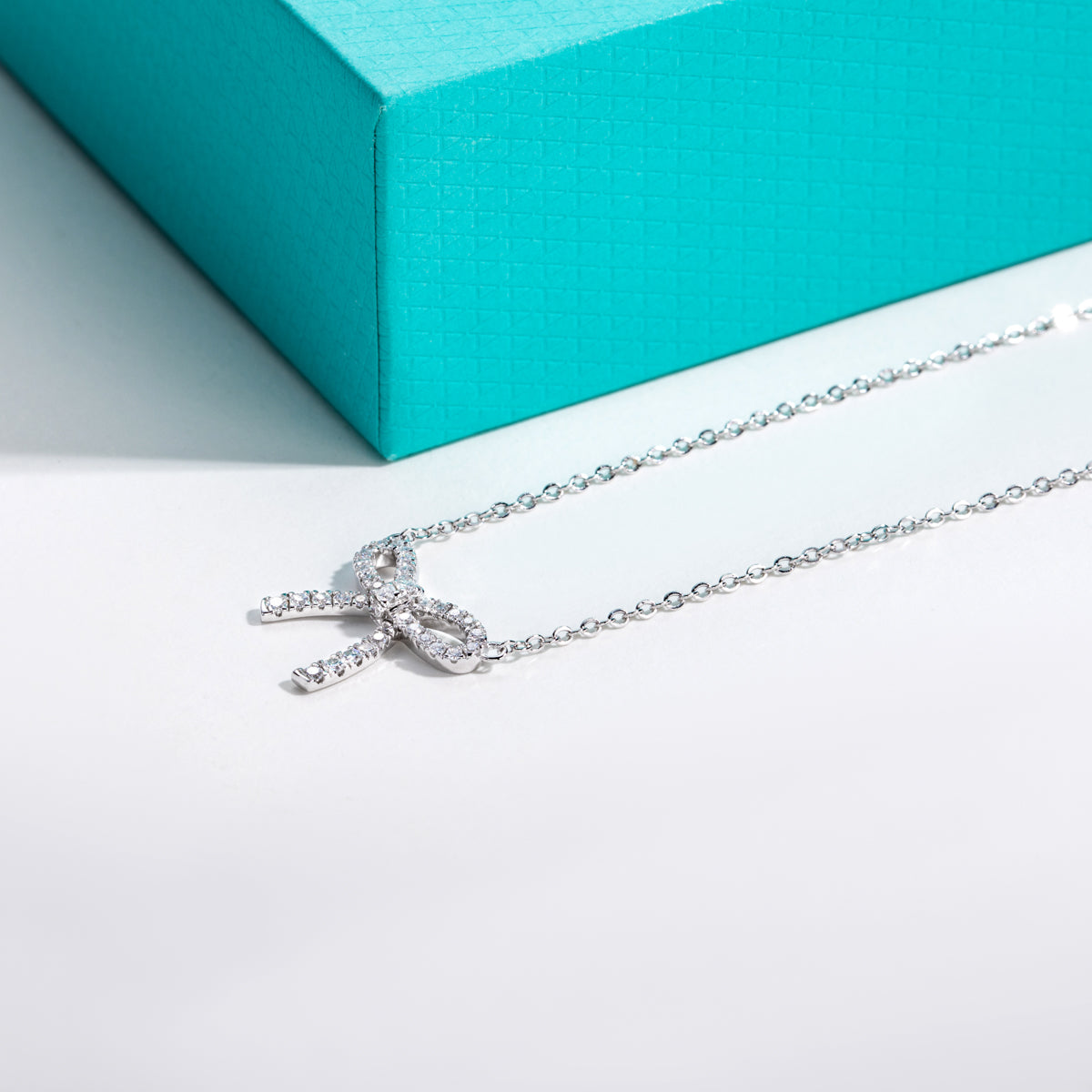 S925 Sterling Silver Moissanite Bow Knot Clavicle Necklace