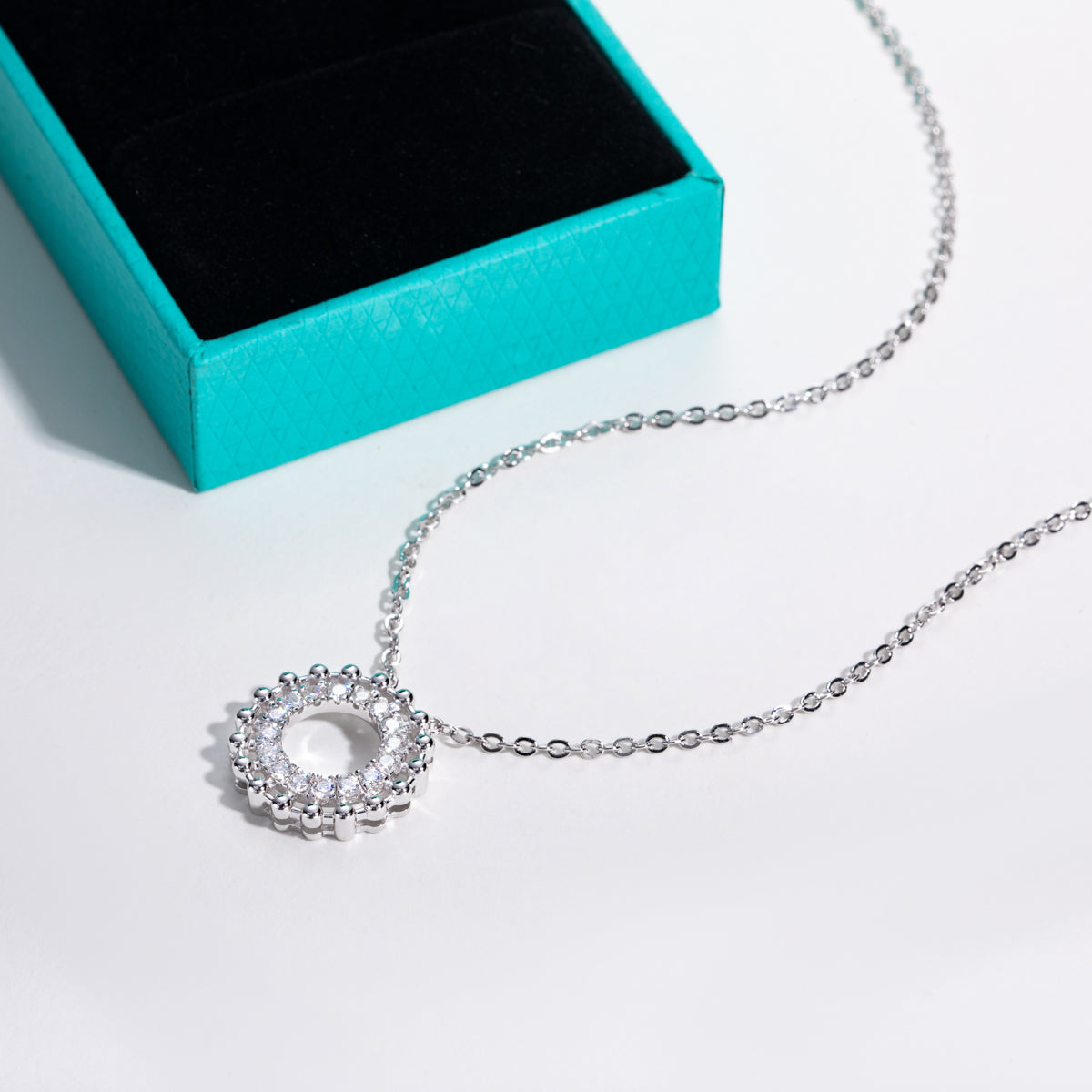 S925 Sterling Silver Moissanite Circle Choker Necklace