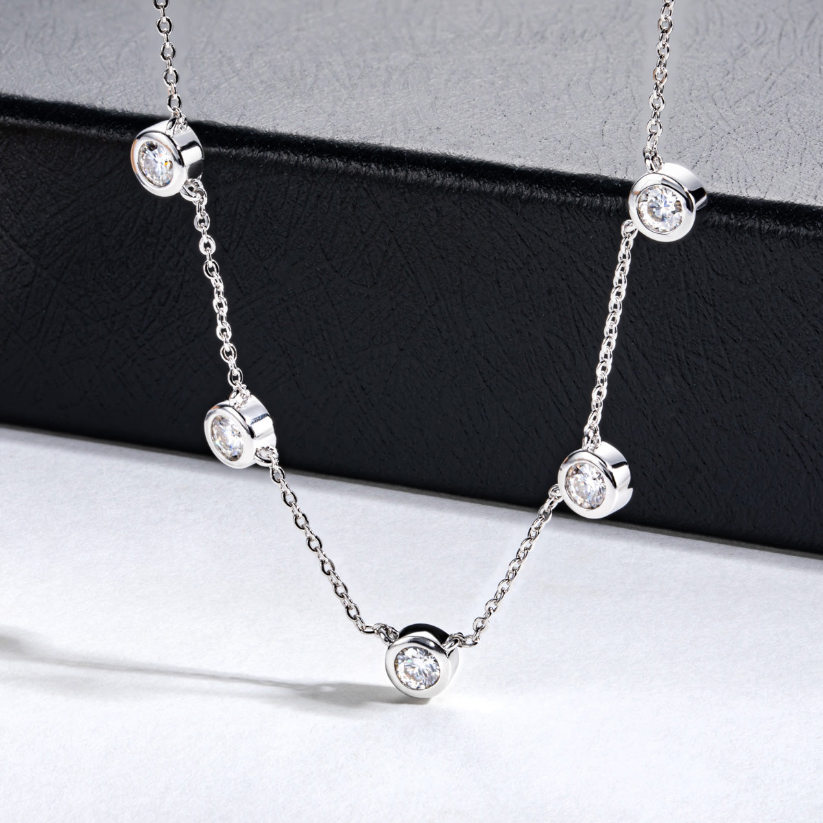 18K Gold Moissanite Bubble Round Pendant Necklace