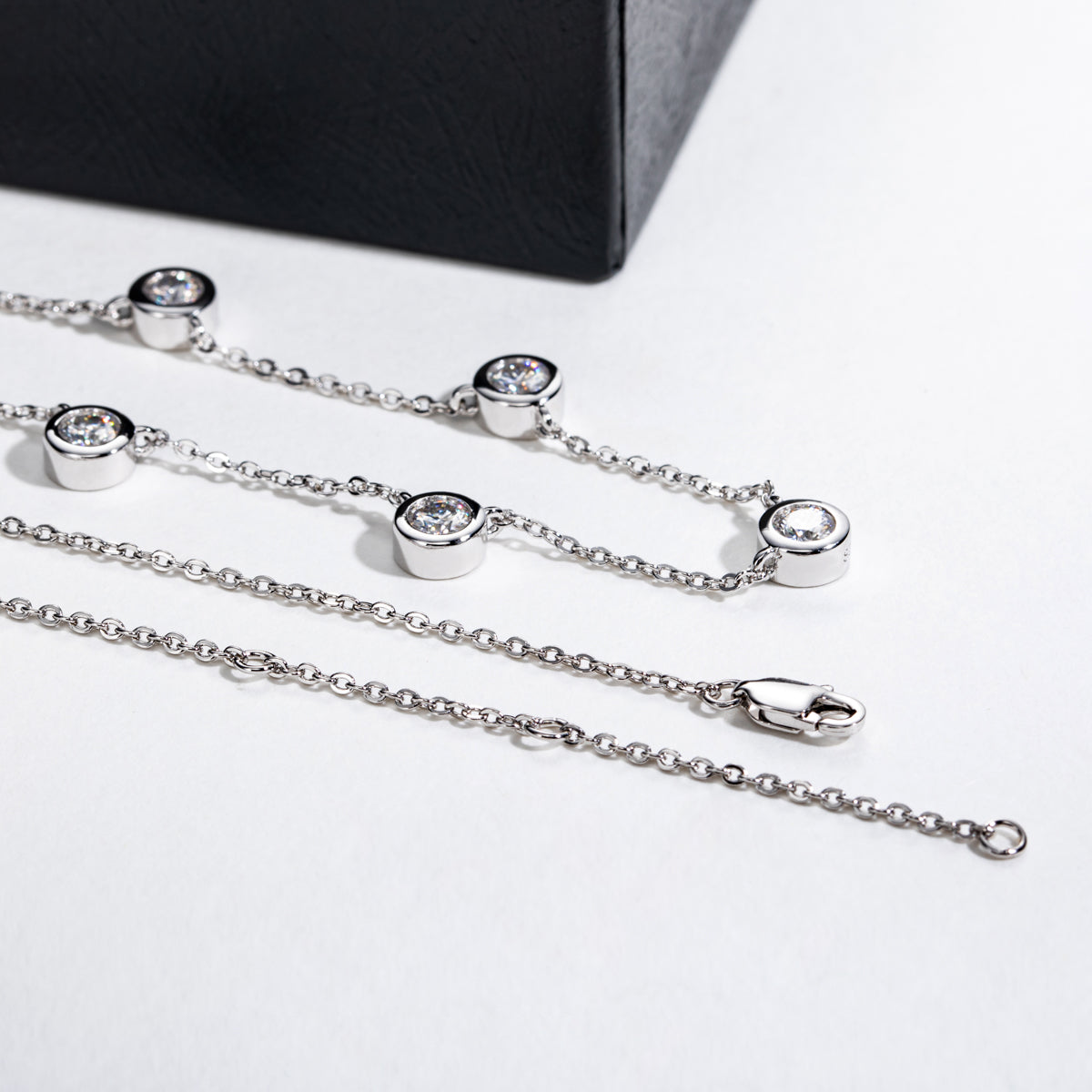 18K Gold Moissanite Bubble Round Pendant Necklace