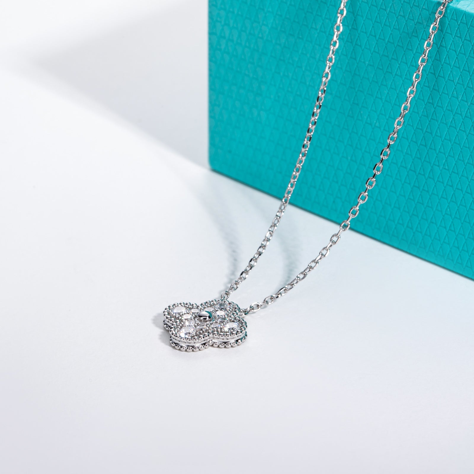 Halo Clover Lucky Necklace
