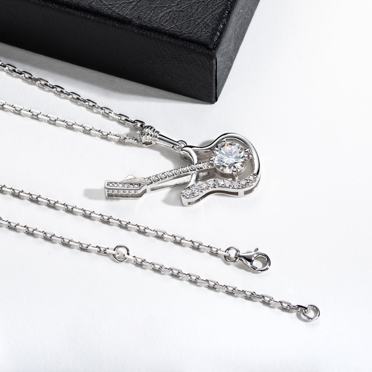 S925 Sterling Silver Moissanite Guitar Microphone Necklace