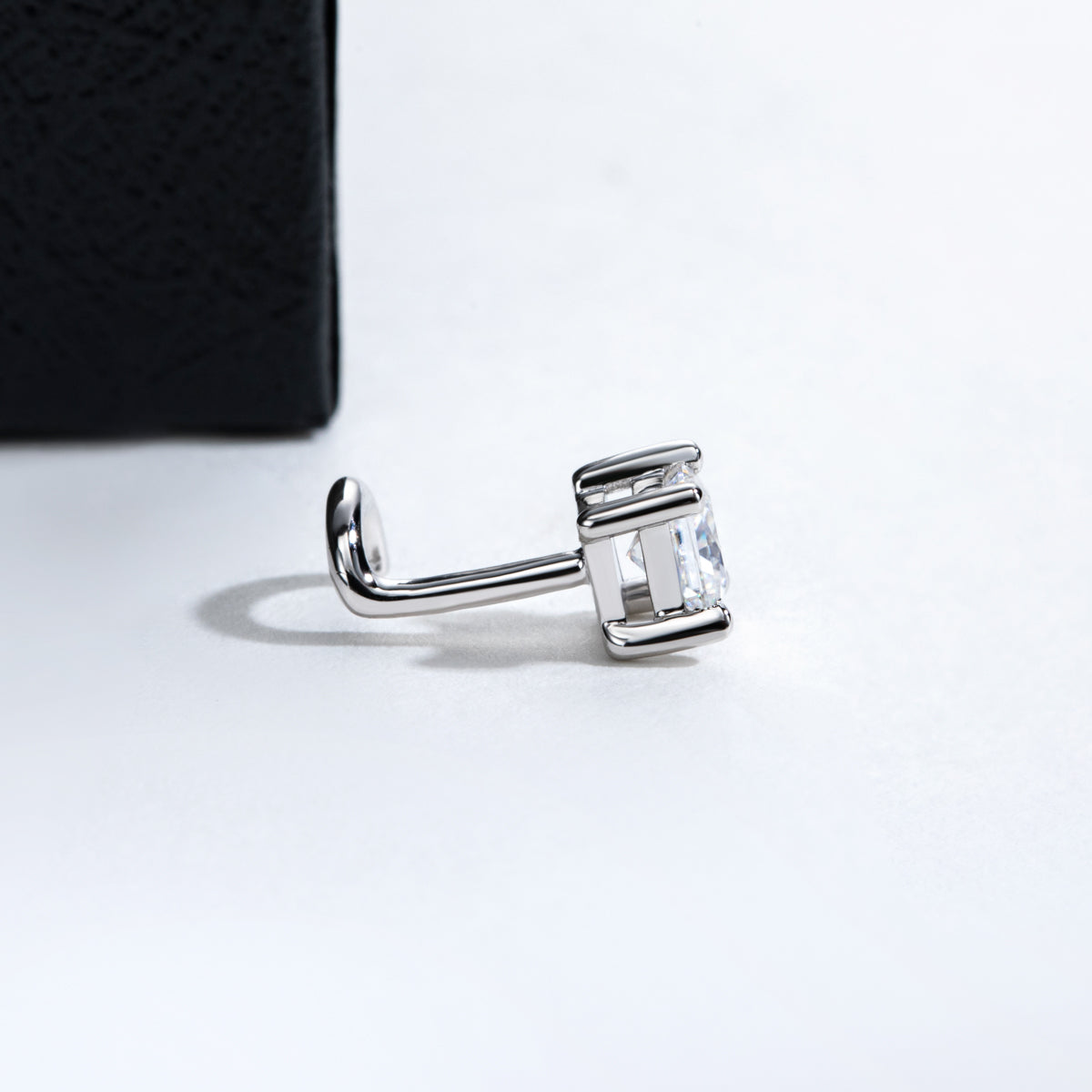 PT950 Moissanite Princess Cut Nose Stud
