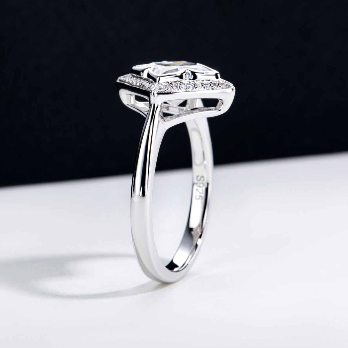S925‑Silver 2.0CT Princess‑Cut Moissanite Lily‑Grass Ring