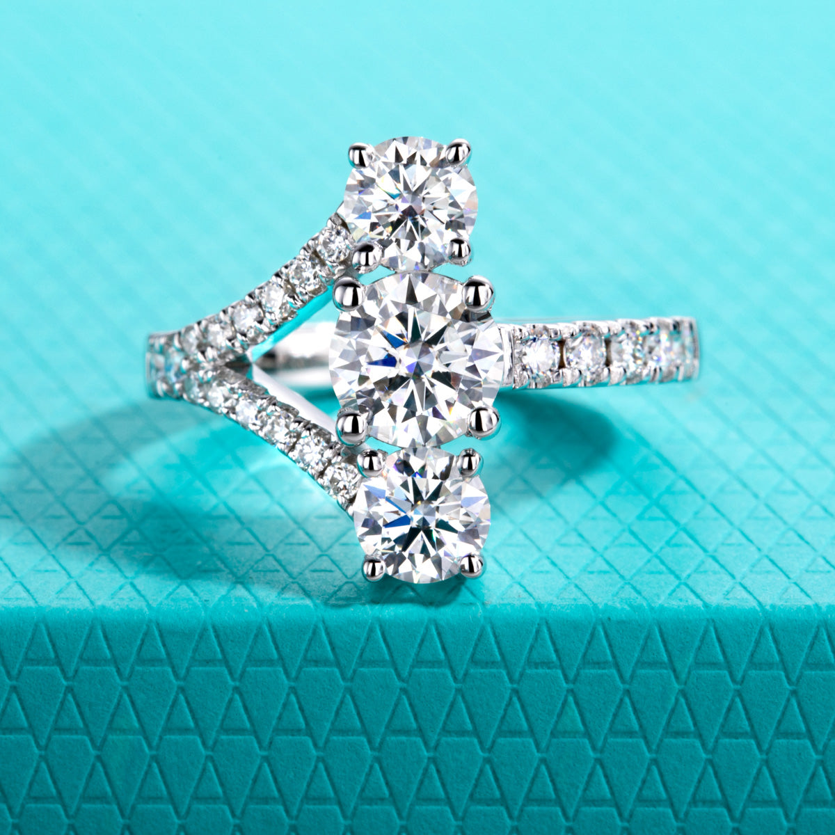 S925‑Silver Moissanite Y‑Shape Three‑Stone Starburst Ring