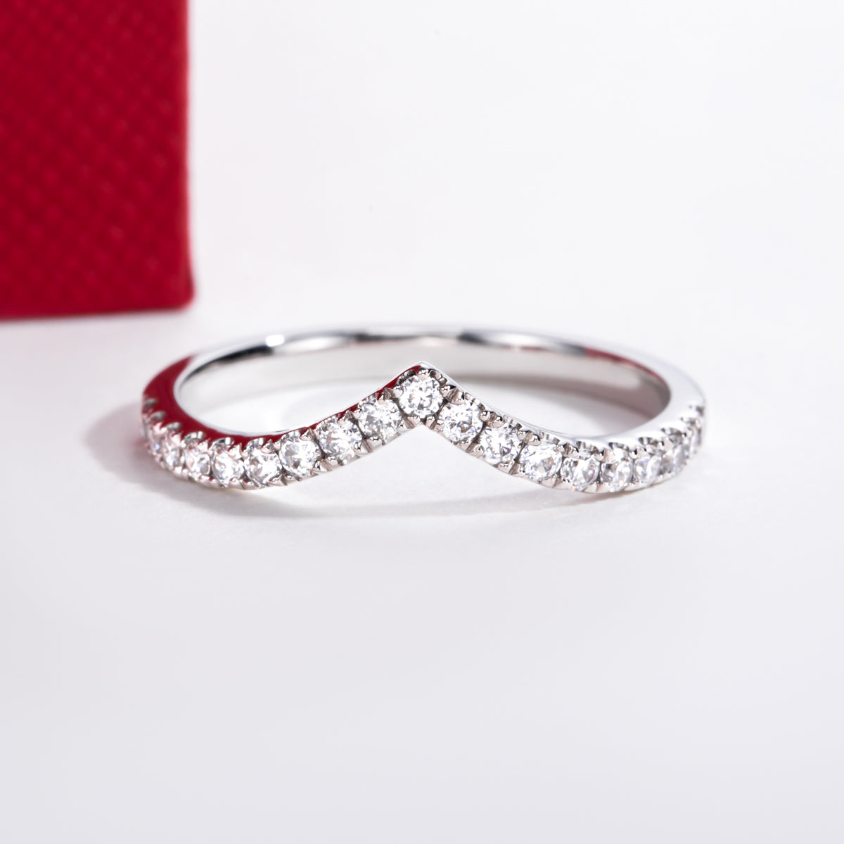 14K Gold V‑Shape Moissanite Half‑Eternity Band Ring(1.5mm)