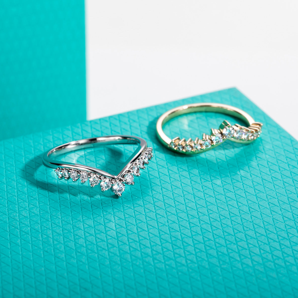 14K Gold Moissanite V-Shape Crown Ring