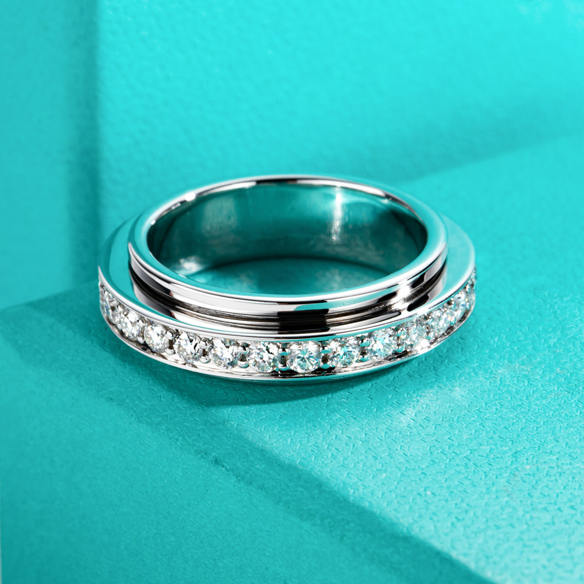 Rotatable Full Paved Moissanite Ring with 2.6mm Stones, Copper Base