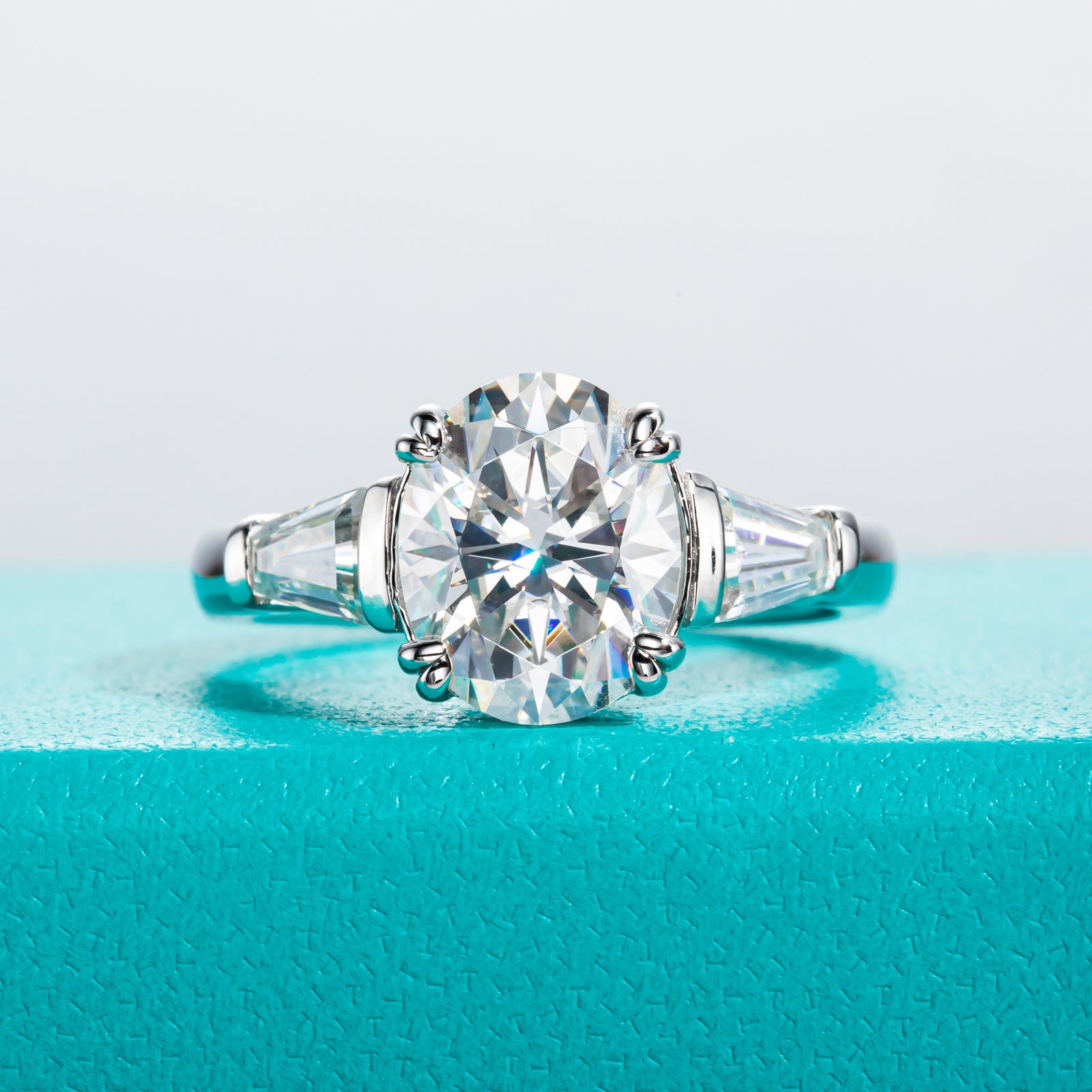 Oval Cut 3 Stone Moissanite Engagement Ring (3 ct)
