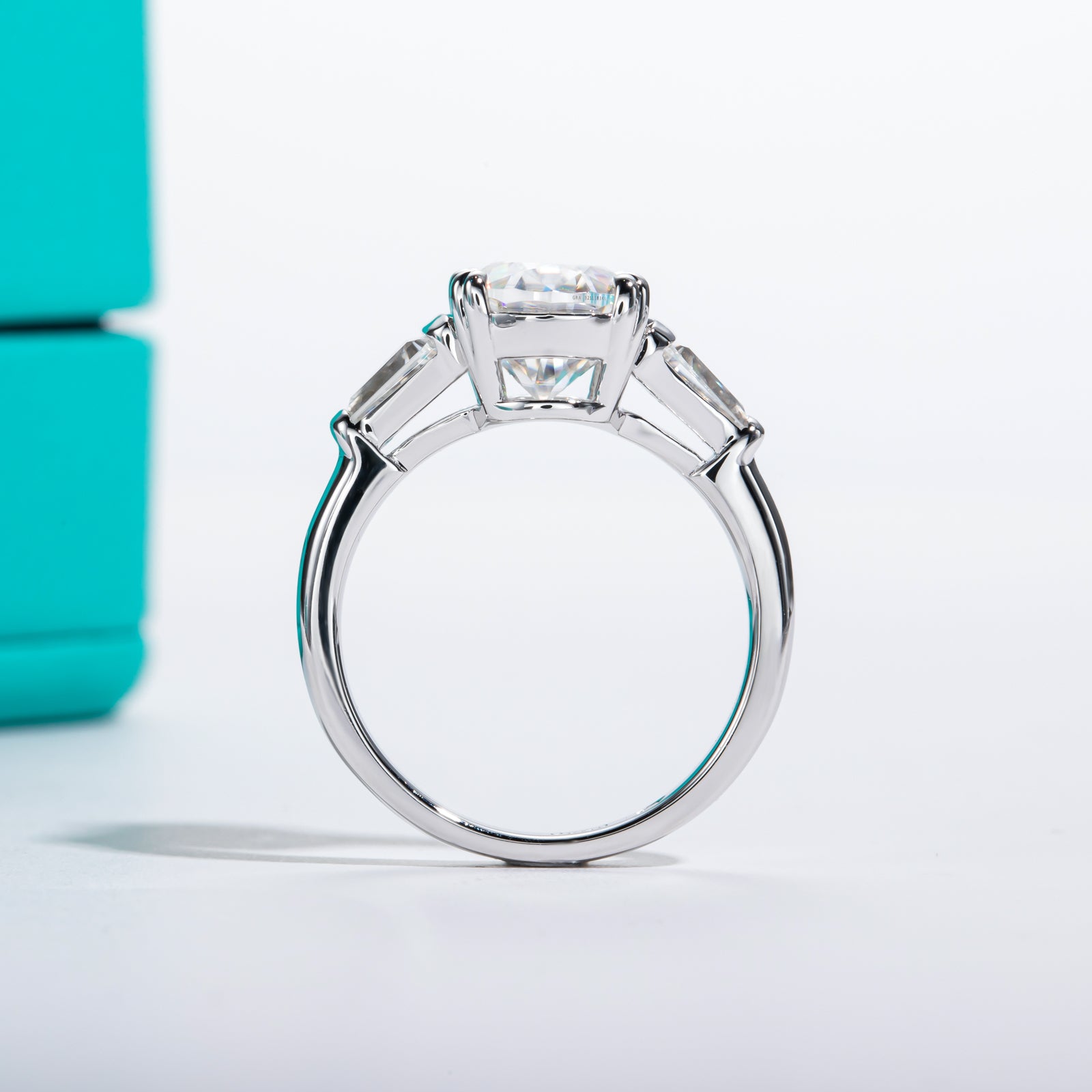 Oval Cut 3 Stone Moissanite Engagement Ring (3 ct)