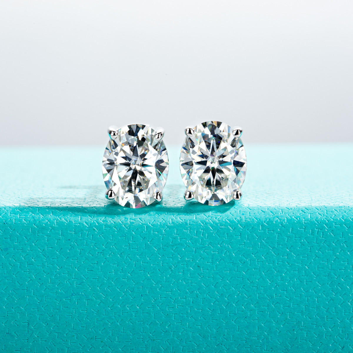 10K Gold 5×7mm Oval Moissanite Stud Earrings 1CT Total