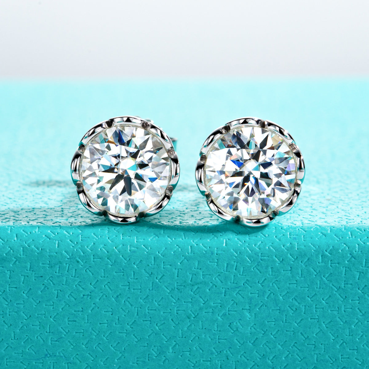 925 Sterling Silver Round Moissanite Stud Earrings
