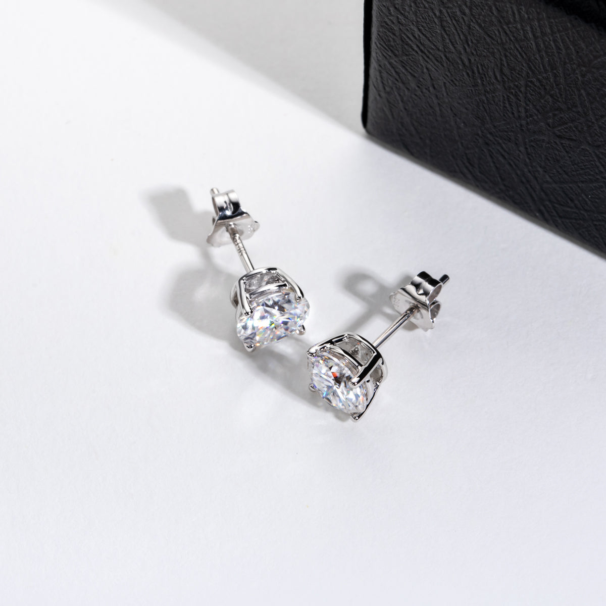 14K Gold Round Moissanite Stud Earrings