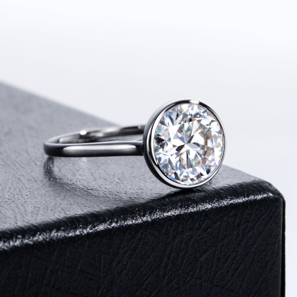 14K Gold Bezel‑Set Moissanite Ring