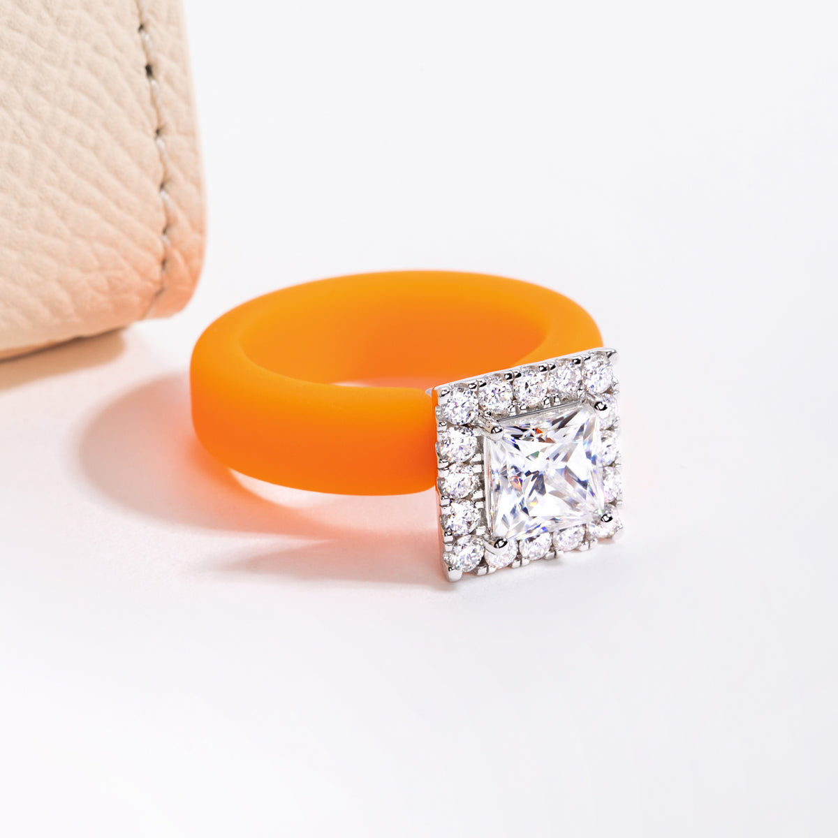 S925 Sterling Silver Princess Cut Moissanite Ring with Silicone Inner Lining