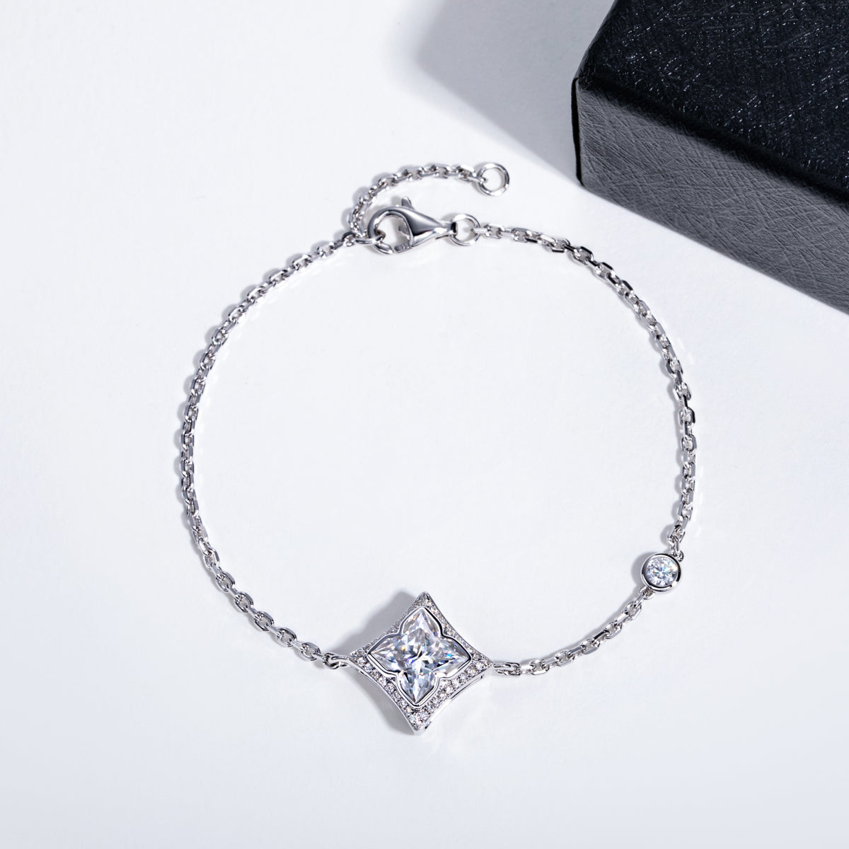 S925‑Silver 2.0 CT Princess‑Cut Moissanite Lily‑Grass Bracelet