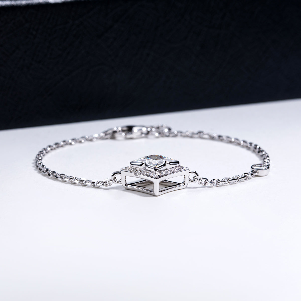 S925‑Silver 2.0 CT Princess‑Cut Moissanite Lily‑Grass Bracelet