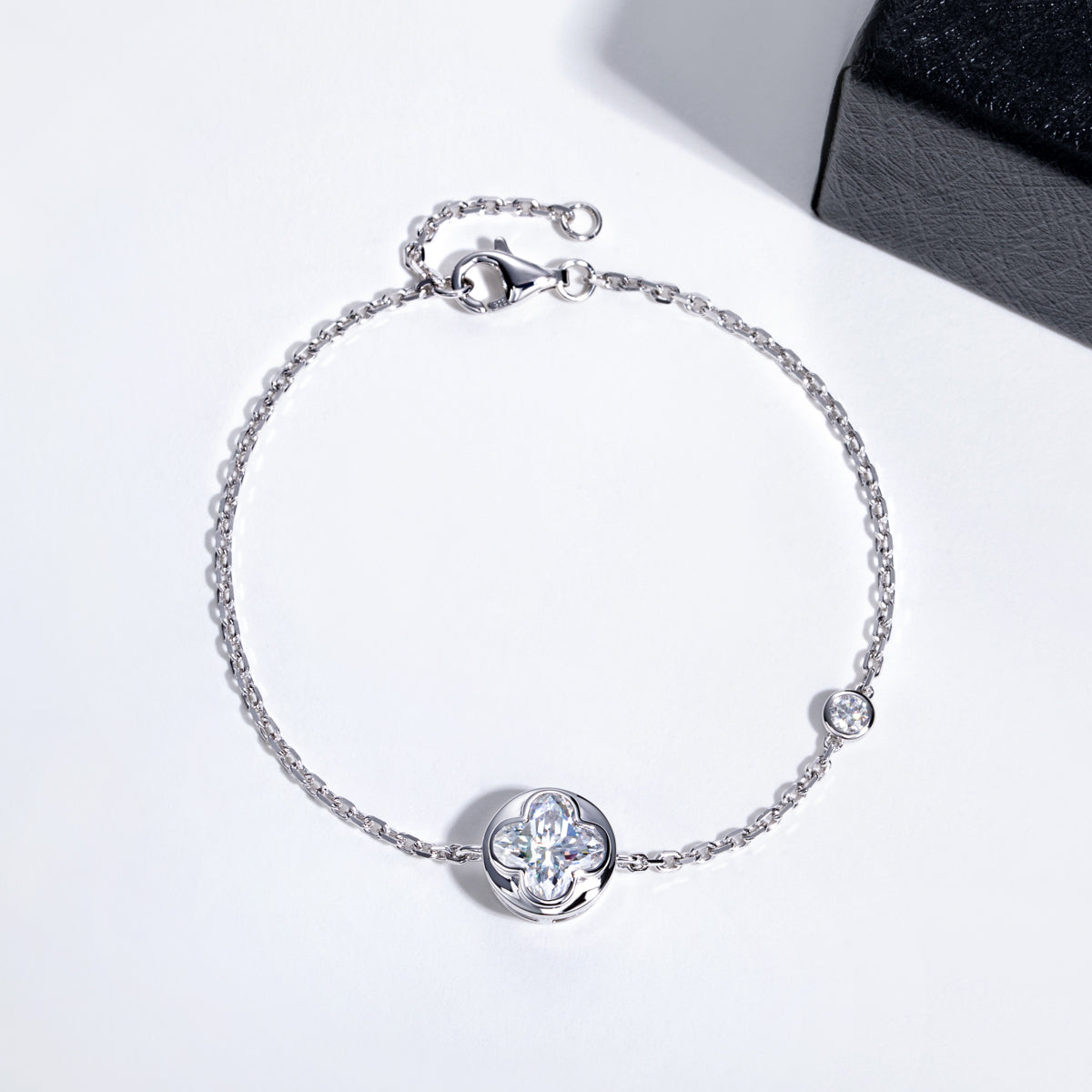 S925‑Silver 2.0‑CT Moissanite Four‑Leaf‑Clover Cut Bracelet