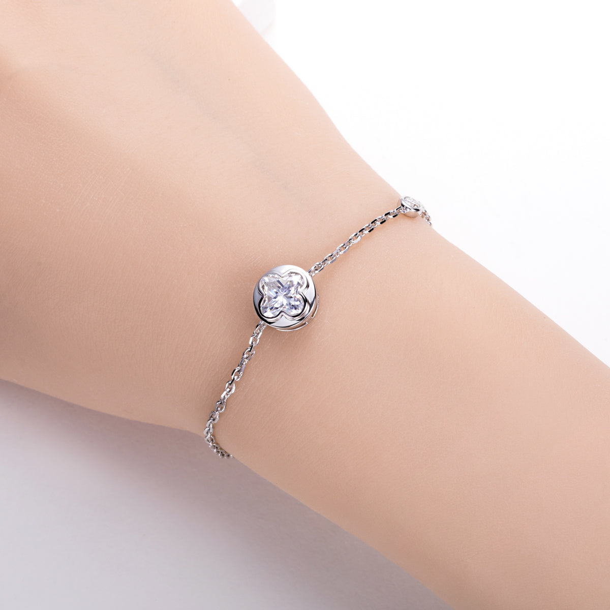 S925‑Silver 2.0‑CT Moissanite Four‑Leaf‑Clover Cut Bracelet