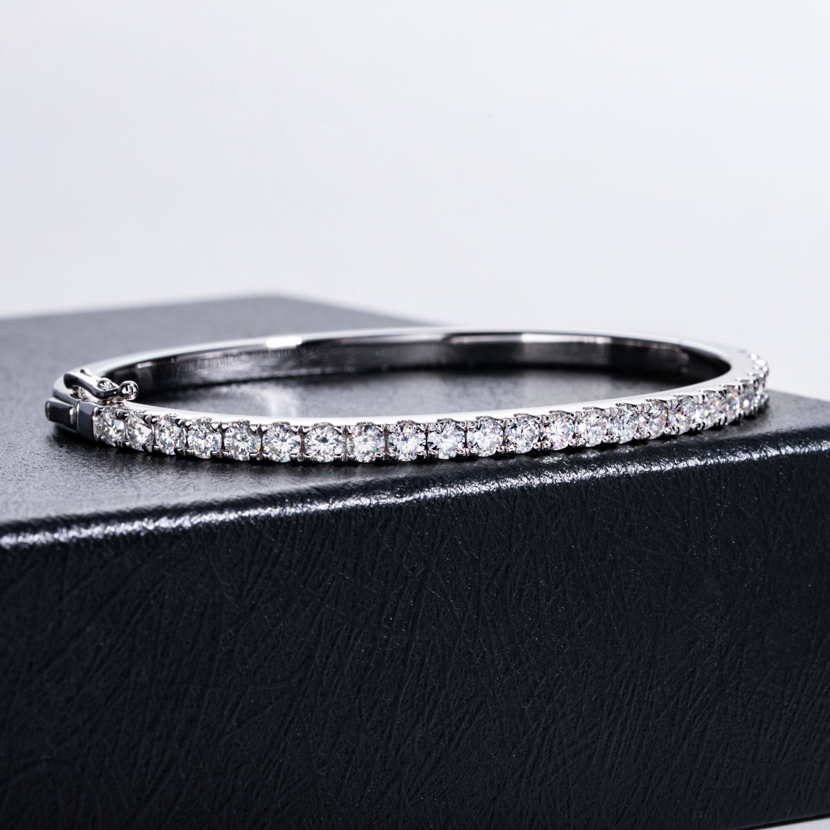 S925 Sterling Silver Round Half Pavé Moissanite Imperial Bangle