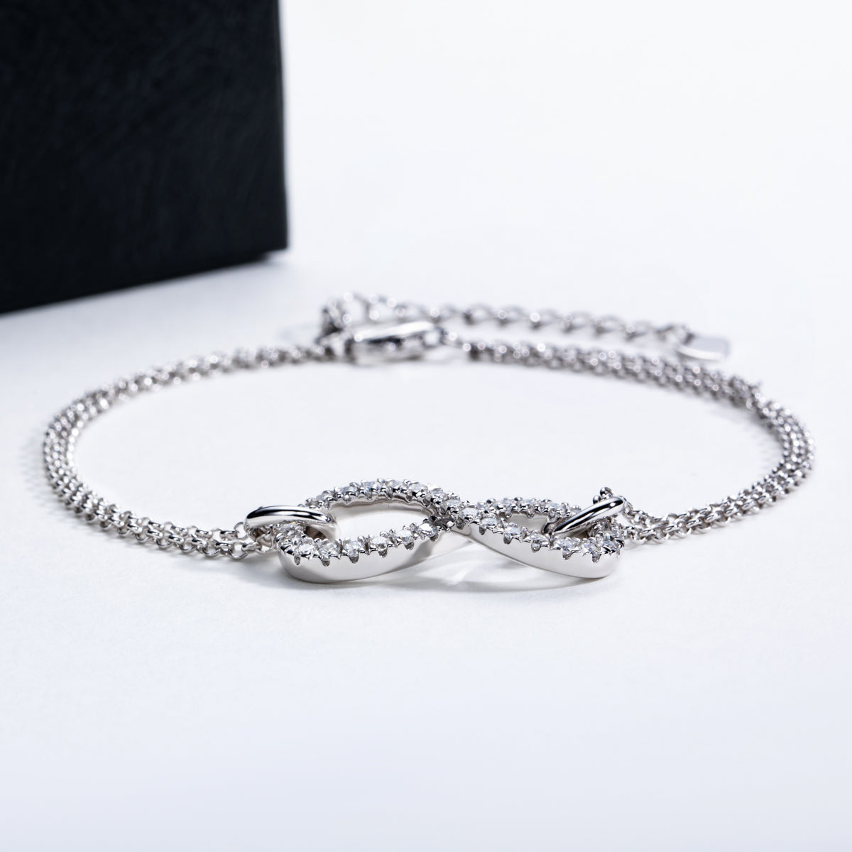 S925 Sterling Silver Figure 8 Moissanite Double Layer Bracelet