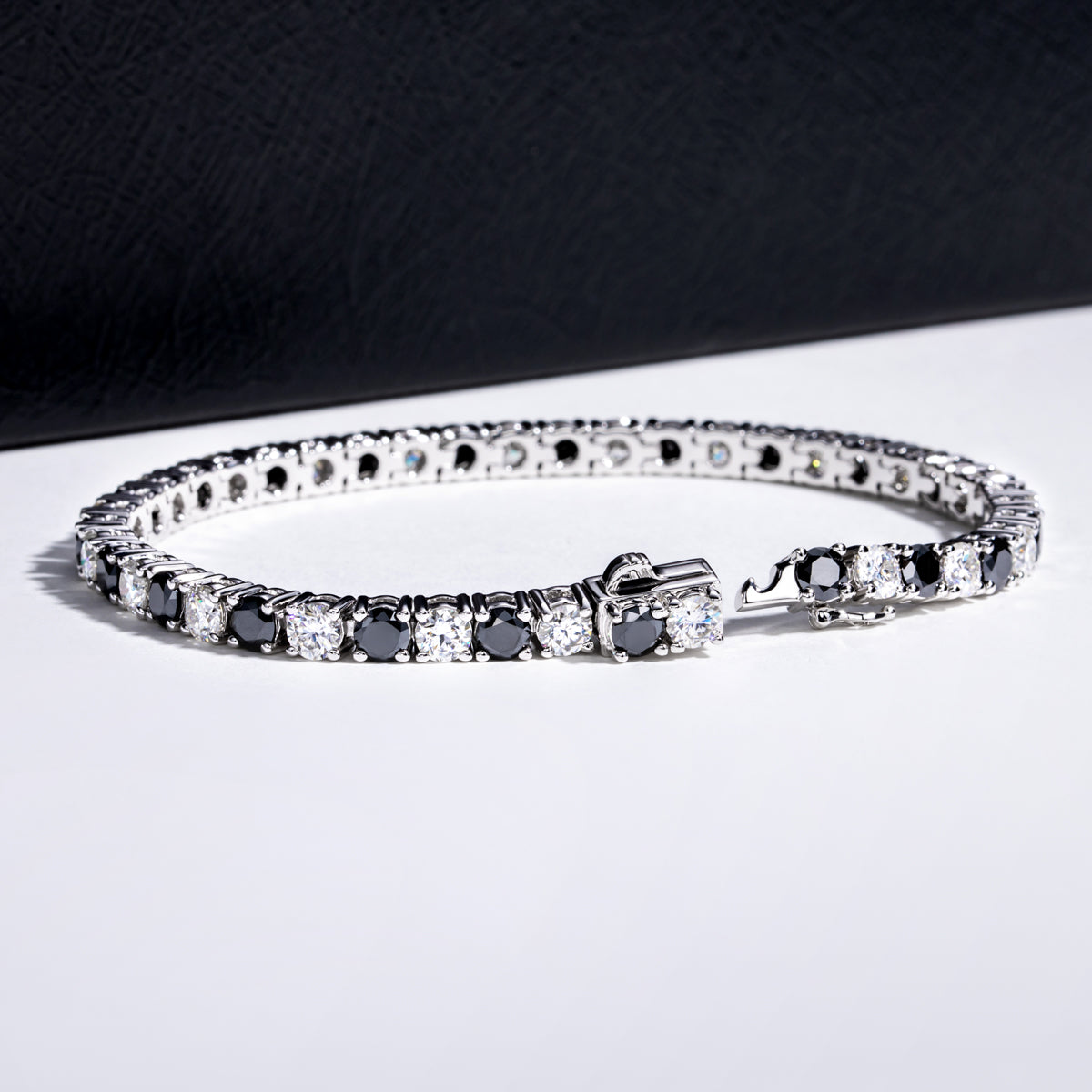 Black & White Moissanite Bracelet，S925 Sterling‑Silver
