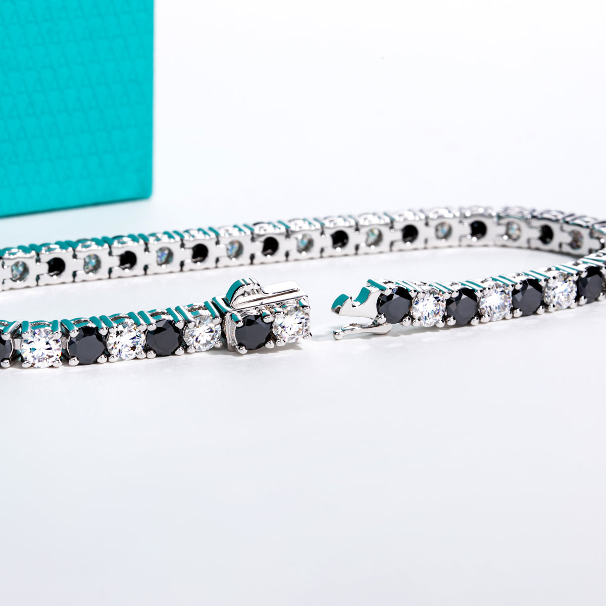 Black & White Moissanite Bracelet，S925 Sterling‑Silver