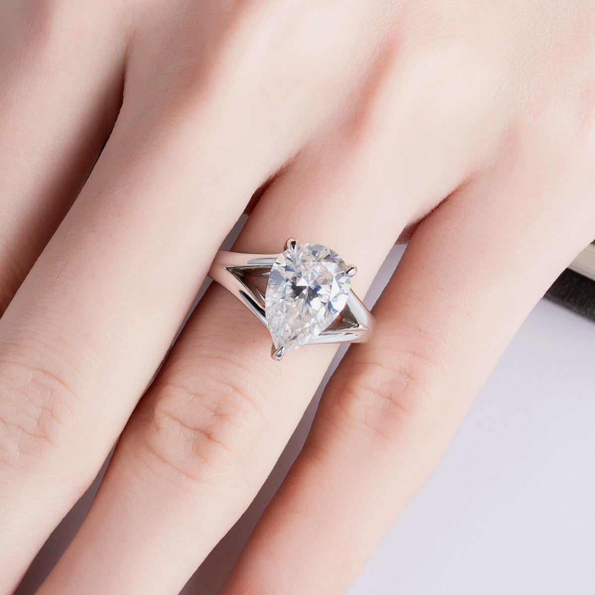 S925‑Silver Single‑Head Pear‑Shaped Moissanite Ring