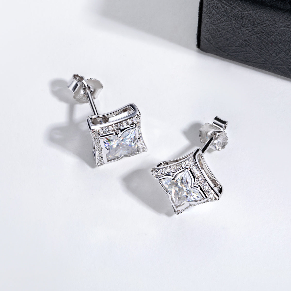 S925‑Silver 1.2 CT Princess‑Cut Moissanite Lily‑Shaped Stud Earrings