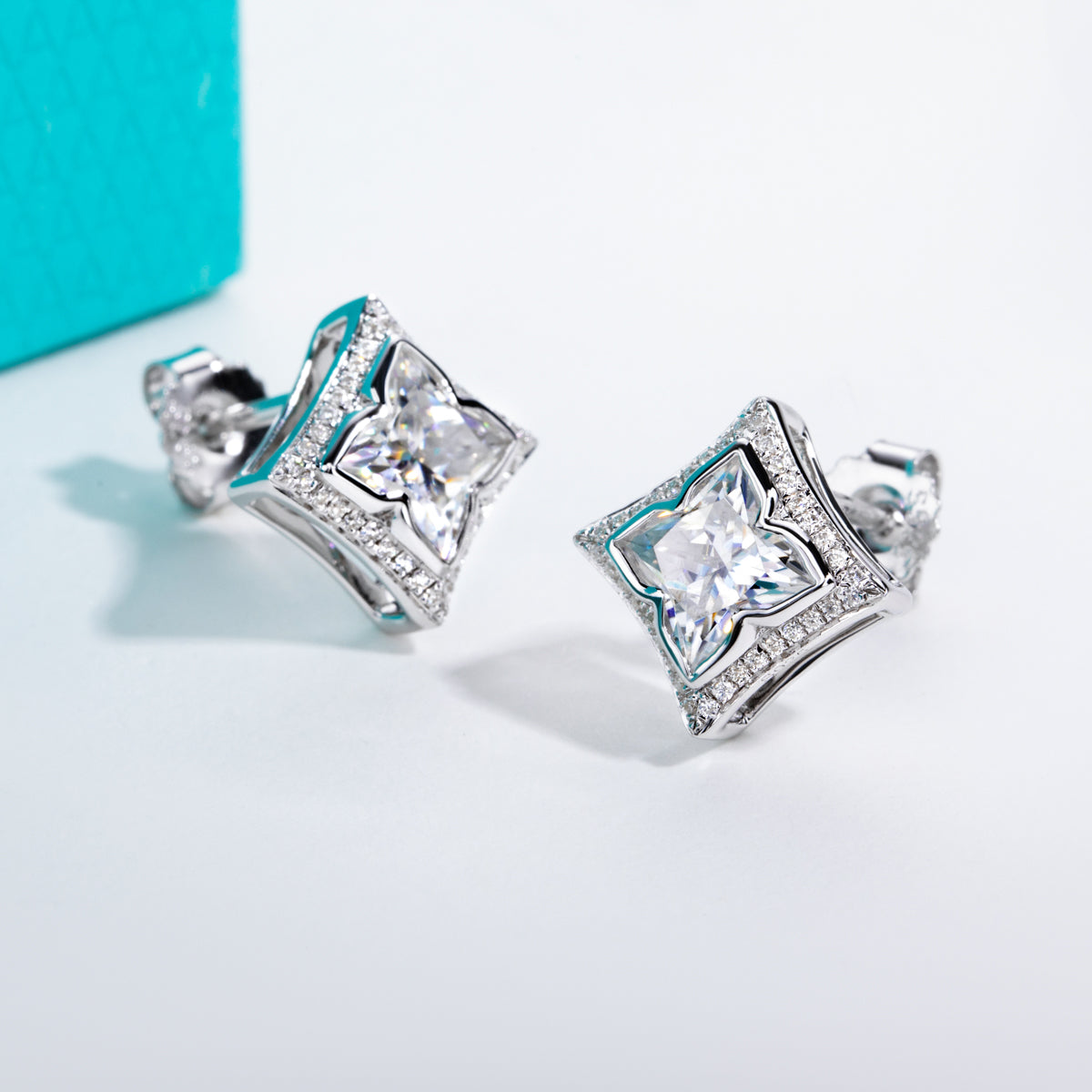 S925‑Silver 1.2 CT Princess‑Cut Moissanite Lily‑Shaped Stud Earrings