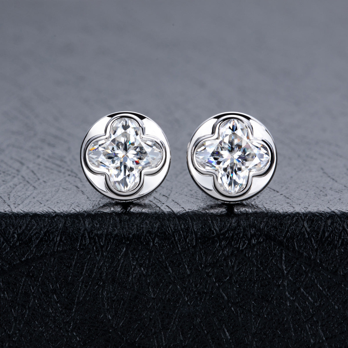 S925‑Silver 1.0CT Moissanite Four‑Leaf‑Clover Cut Stud Earrings