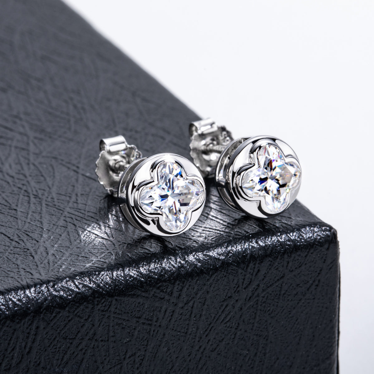 S925‑Silver 1.0CT Moissanite Four‑Leaf‑Clover Cut Stud Earrings