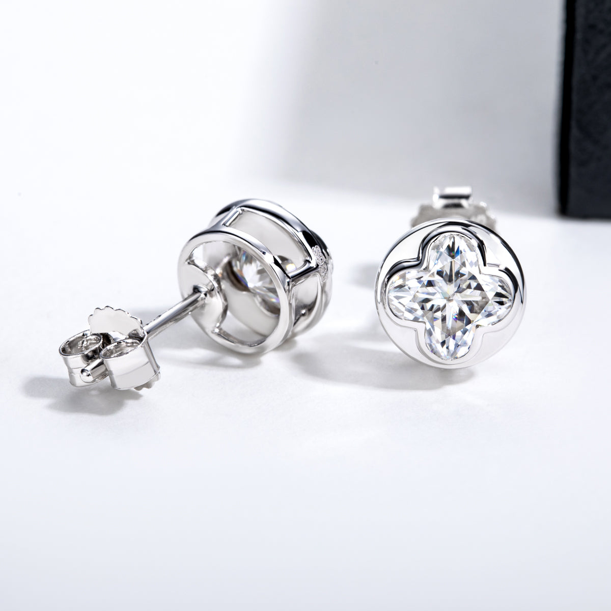 S925‑Silver 1.0CT Moissanite Four‑Leaf‑Clover Cut Stud Earrings