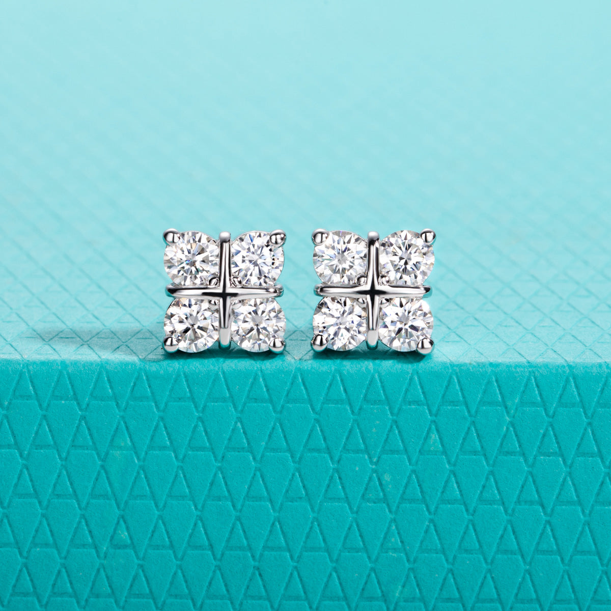 S925 Silver Lucky Four-Leaf Clover Moissanite Stud Earrings