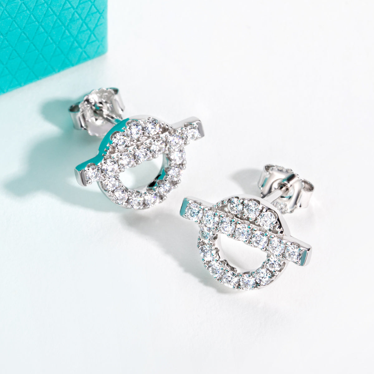 S925 Silver Paved Moissanite Mini Letter Q Earrings