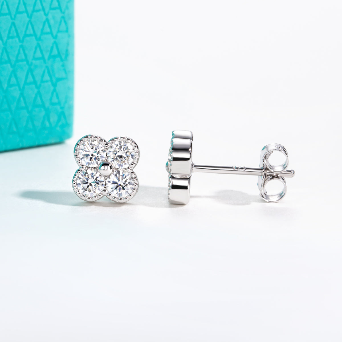 S925 Sterling Silver Moissanite Four Leaf Clover Stud Earrings