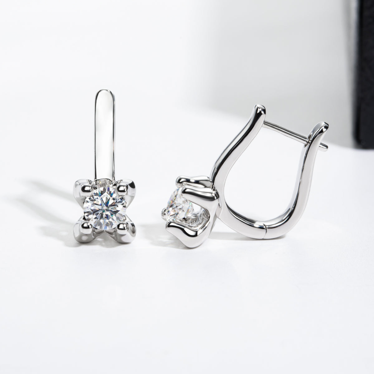 5mm 0.5CT Moissanite Stud Earrings Pair