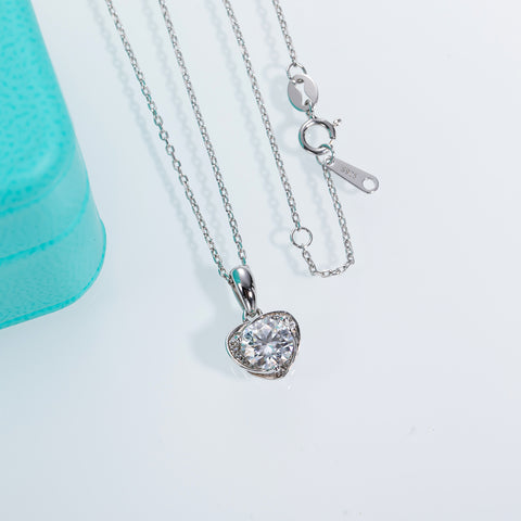 Round Brilliant Cut Moissanite Diamond Pendants Necklace (1 ct)