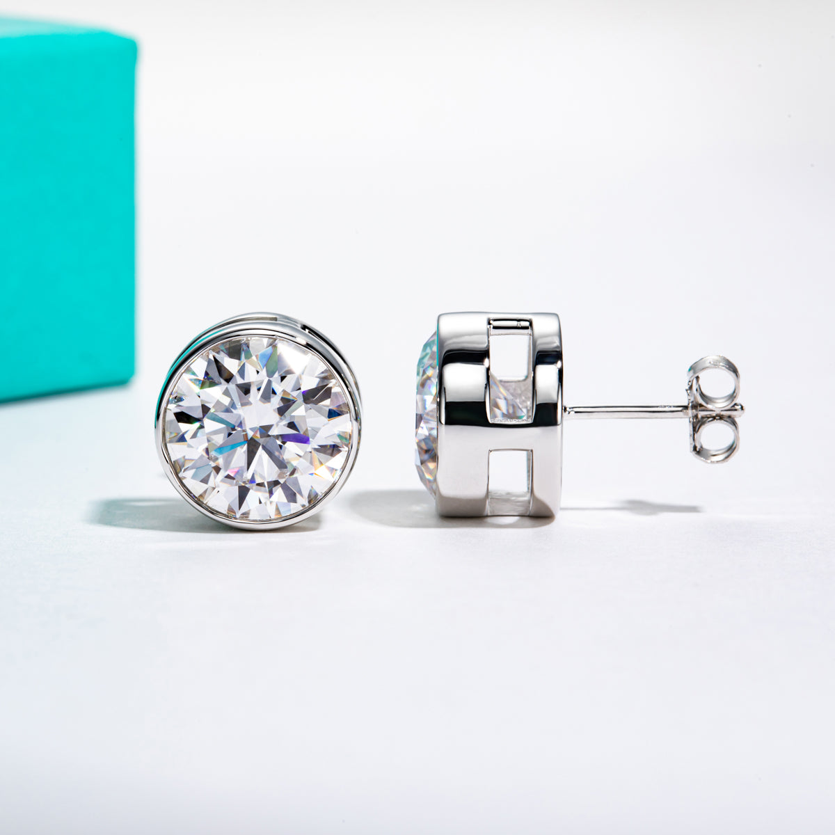 5mm Round Moissanite Stud Earrings