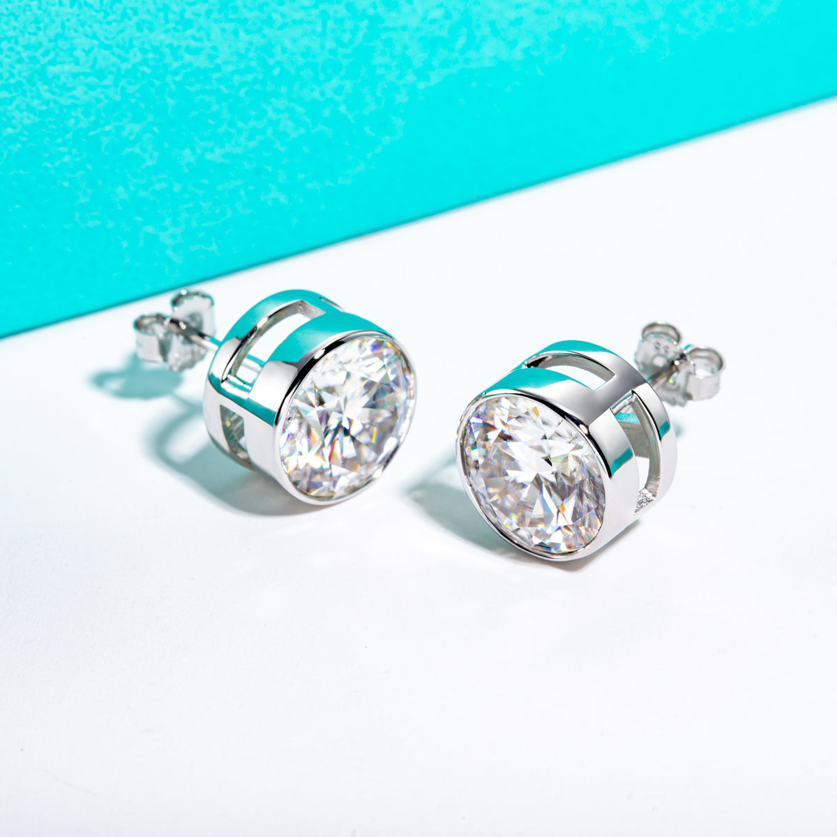 5mm Round Moissanite Stud Earrings