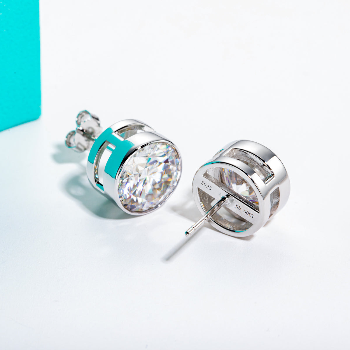 5mm Round Moissanite Stud Earrings